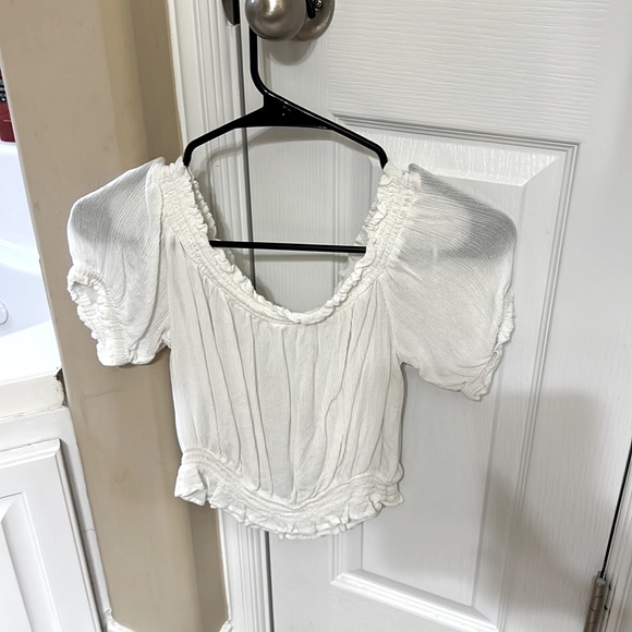 Slightly off white crop top. Size small. - Picture 2 of 2